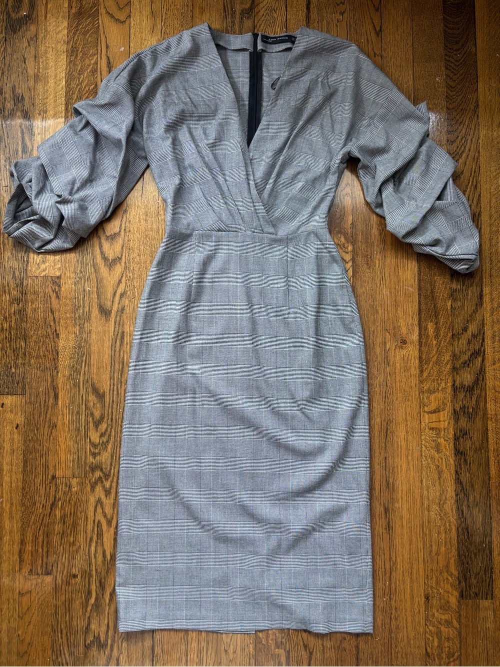 Zara Gray Plaid V-Neck Dress Rouched Sleeves